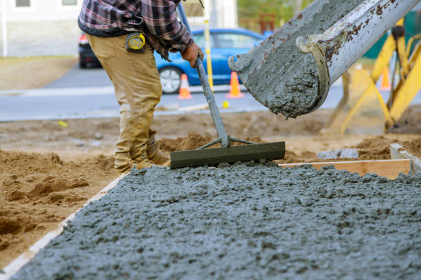 Best Concrete Sidewalk Installation  in Thoreau, NM